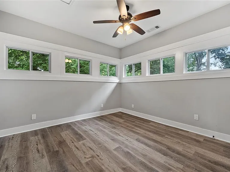 1126 Briarcliff Pl NE #1 — Photo 12