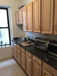 Rented by Salon Realty Corp