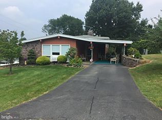 131 Grandview Dr, Reading, PA 19607