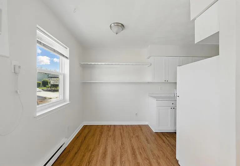 711 Easy St #2 — Photo 4
