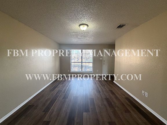 3rd image of 902 Biloxi Dr #0