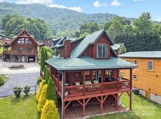 42 Bonus Ct, Maggie Valley, NC 28751
