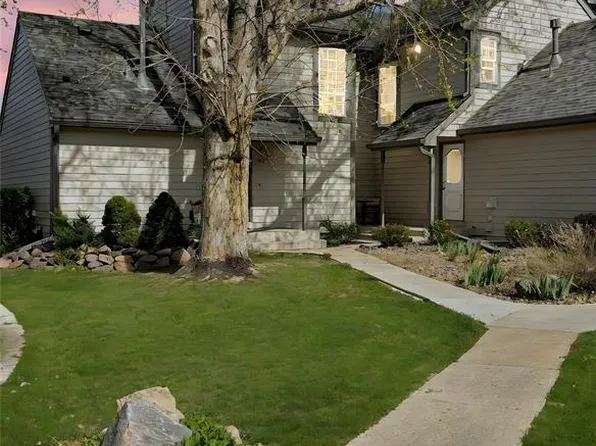 422 Cobblestone Dr, Colorado Springs, CO 80906