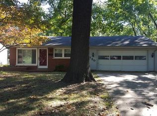 150 Saint Benedict Ln, Florissant, MO 63033