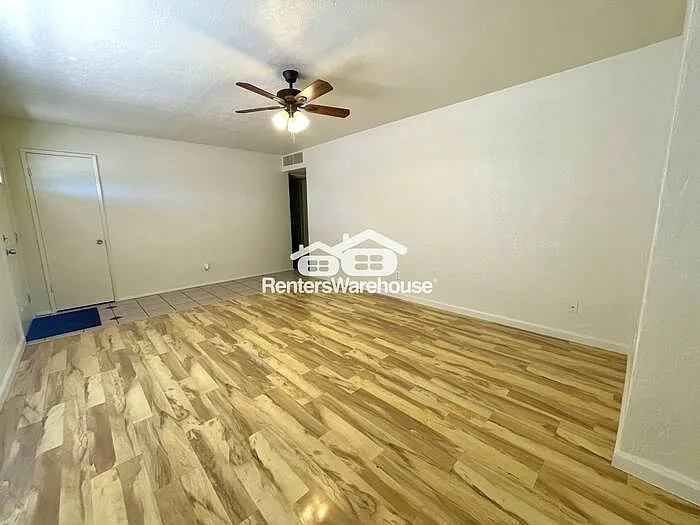 760 N Evergreen St — Photo 6