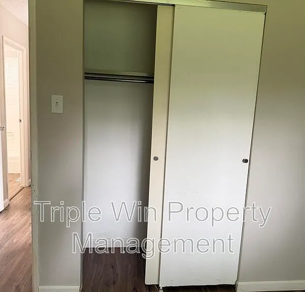 2372 Rockymont Dr — Photo 26