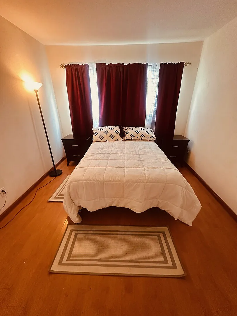 Lower level condo — Photo 1