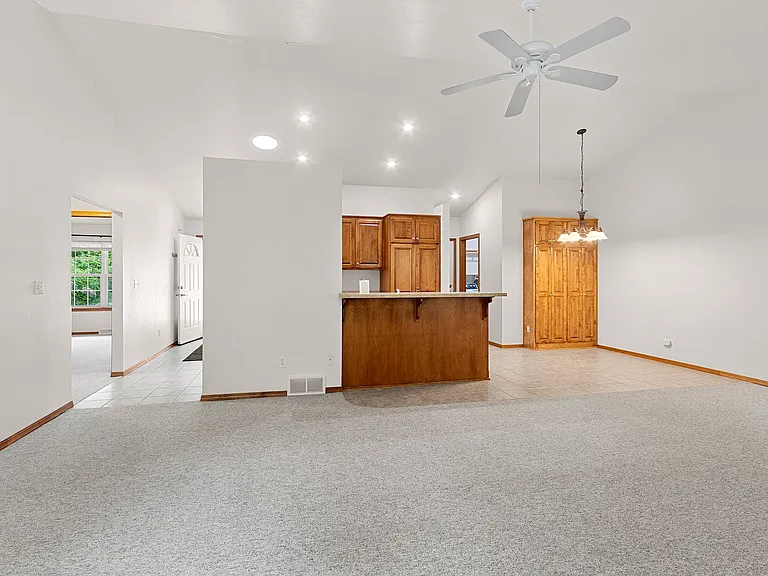 945 Harwood Ave — Photo 15