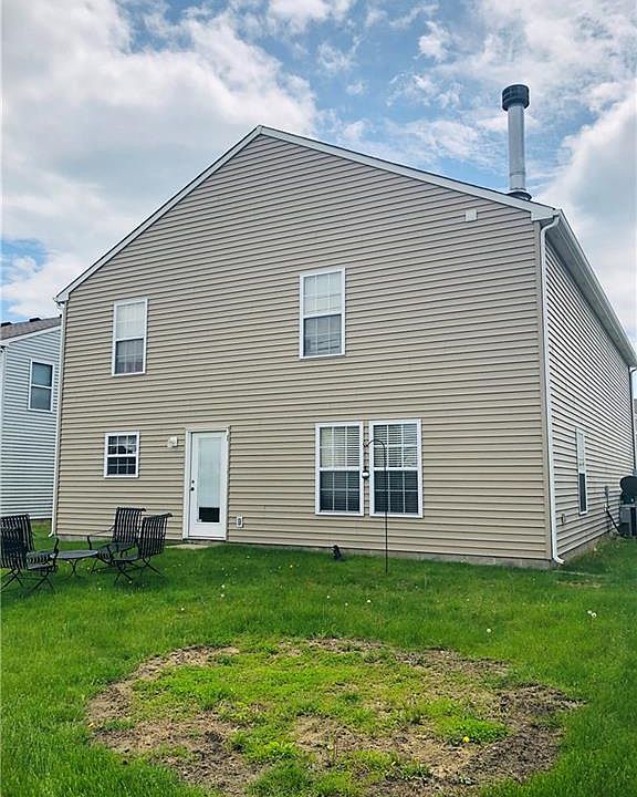 2nd image of 3108 W Meadowbend Ln