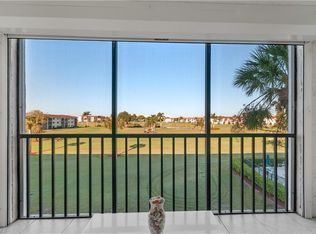 37 High Point Cir E APT 307, Naples, FL 34103