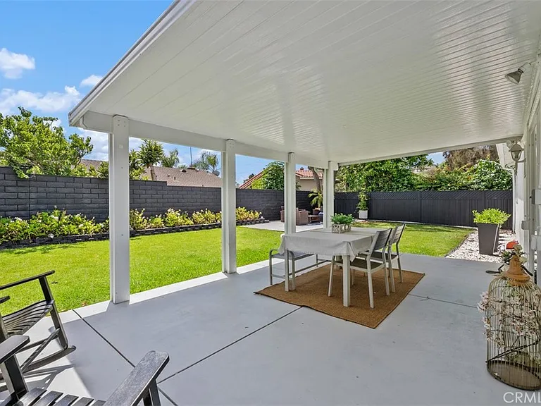 25552 Mackenzie St — Photo 5