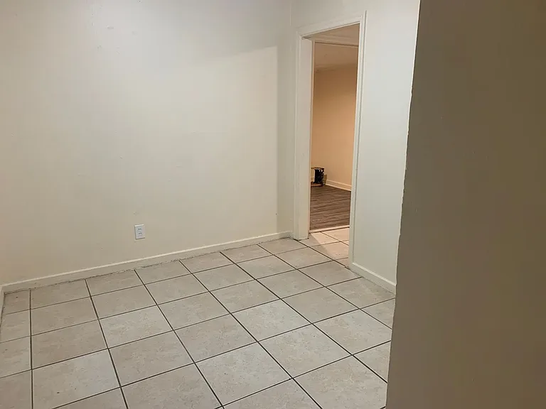 2855 Potter Dr — Photo 16