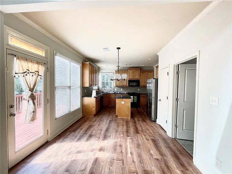 2620 Village Chase Dr — Photo 13