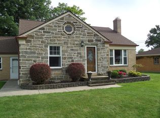 534 Ridgeview Dr, Seven Hills, OH 44131