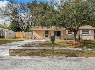 9524 85th St, Seminole, FL 33777