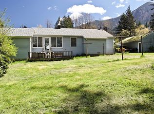 105 SE Jackson Roberts Rd, Cascade Locks, OR 97014