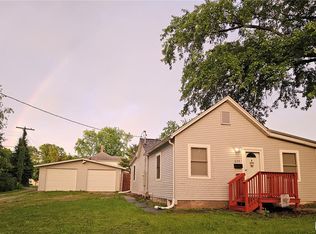635 S Oak St, Hillsboro, IL 62049