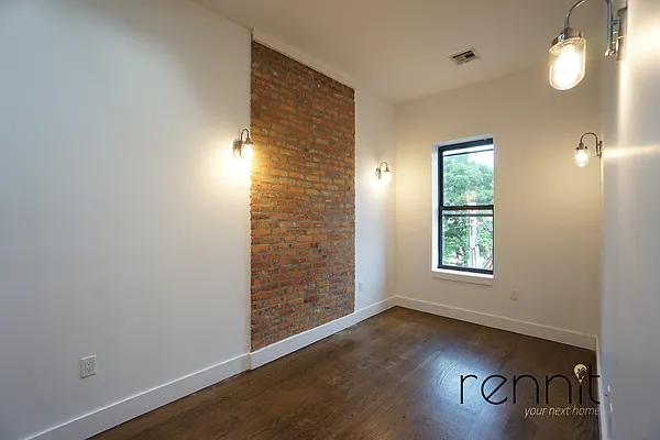 Rented by Rennit Inc. | media 30