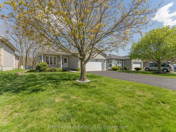 44 Beech Blvd, Tillsonburg, ON N4G 5R8