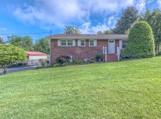 163 Ridgedale Dr, Bristol, TN 37620