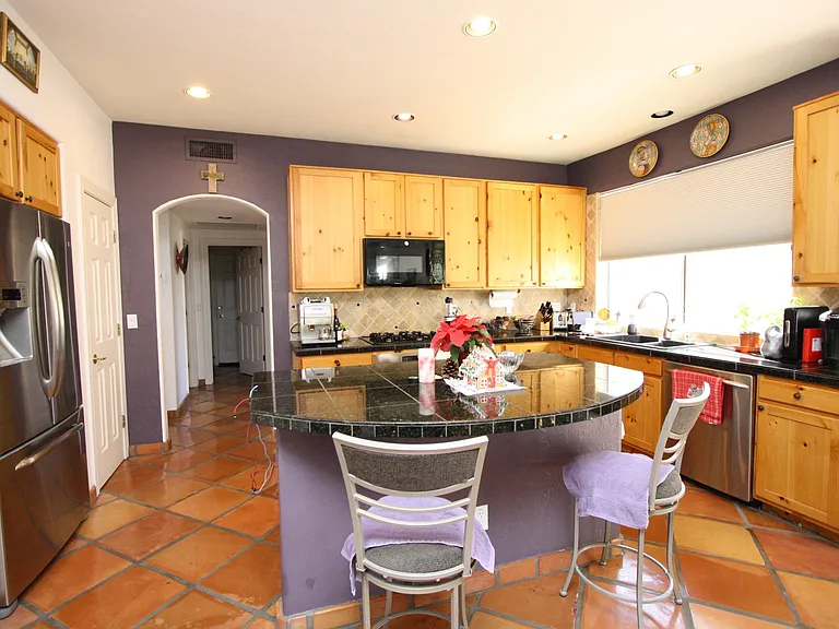 6502 E Mountain Shadows Pl — Photo 7