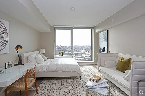 Rented by Greystar | media 3