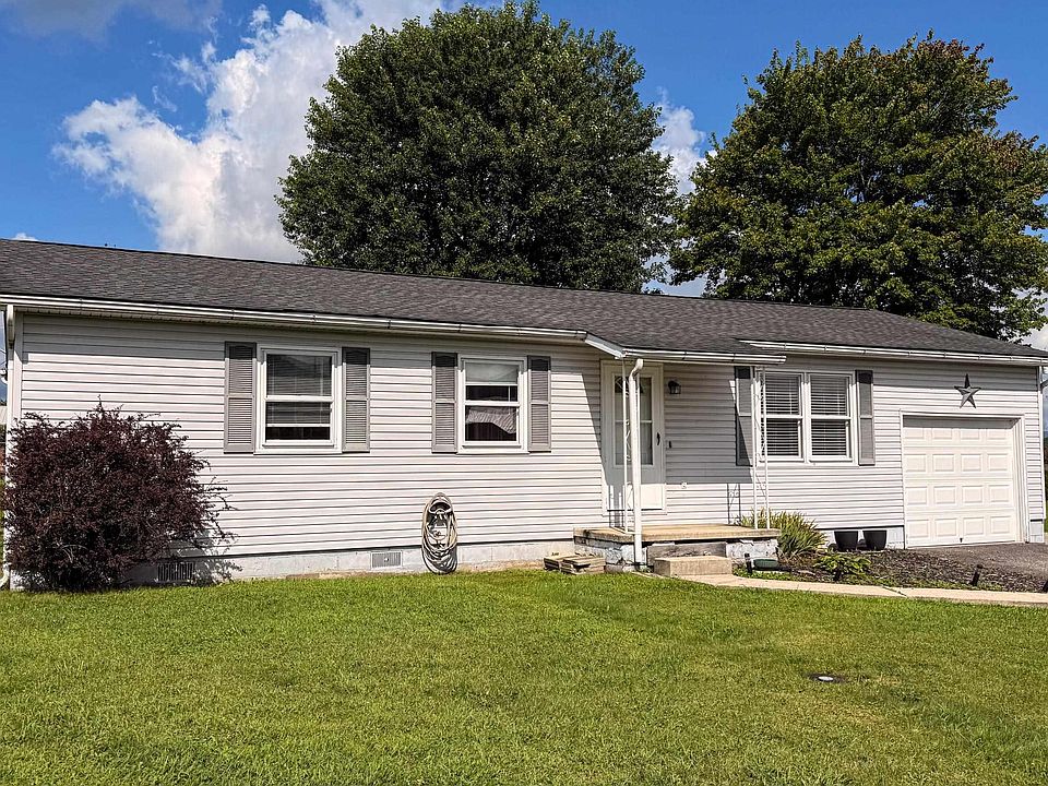 1st image of 62 Blue Pond Ln