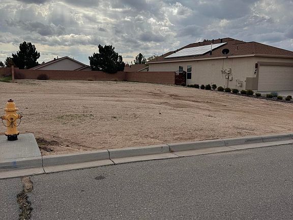 4th image of 48 El Camino Loop NW