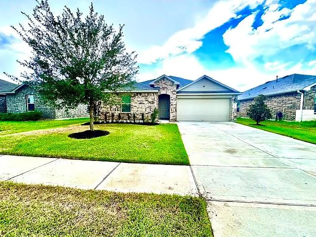 4 bed, 2.0 bath, 1706 sqft, $1,800 — Photo 2