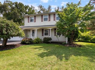 725 Sugarcreek Trl, Webster, NY 14580