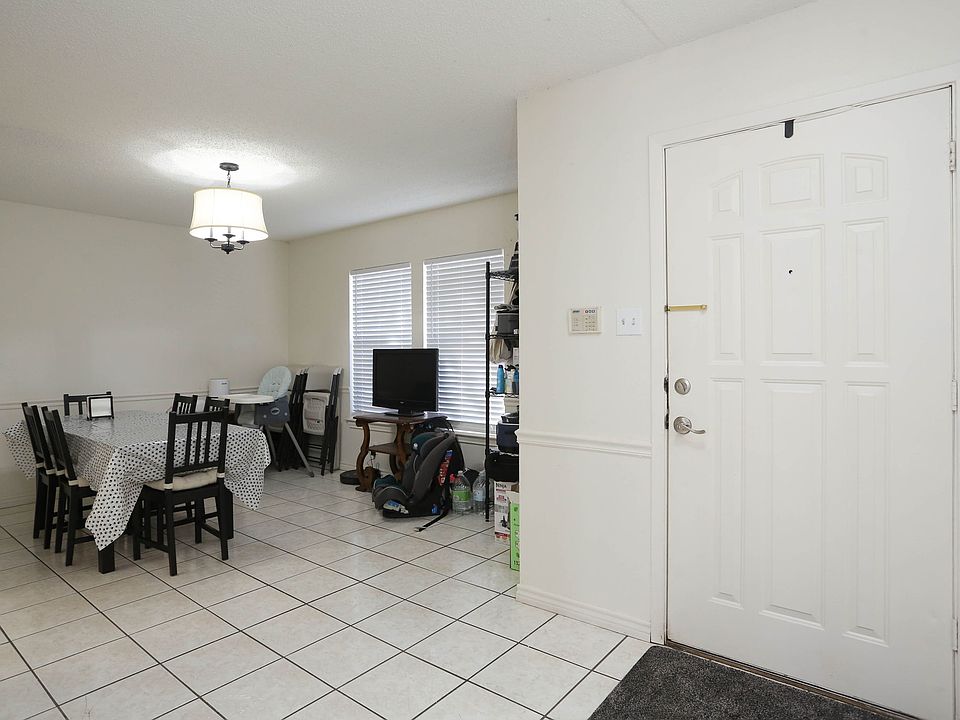 1st image of 7697 Aspen Park Dr