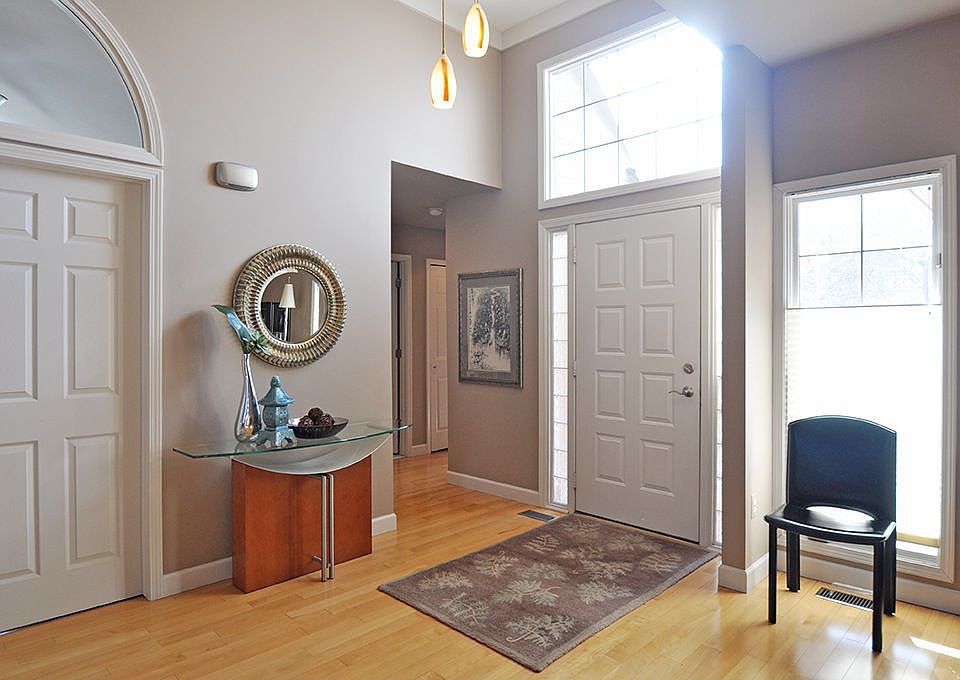 1st image of 30550 Hazelwood Ct #1