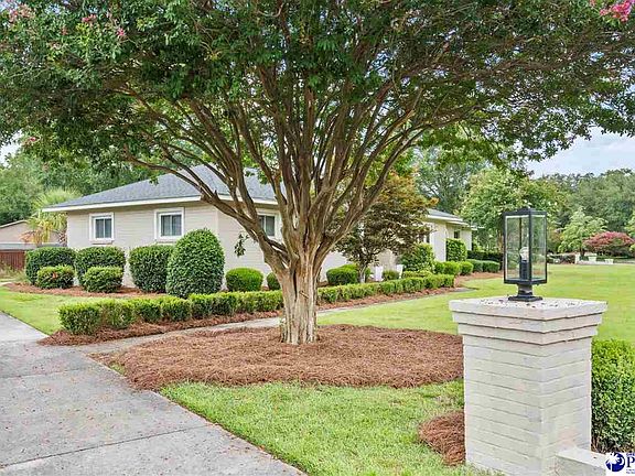 4th image of 520 E Richardson Cir