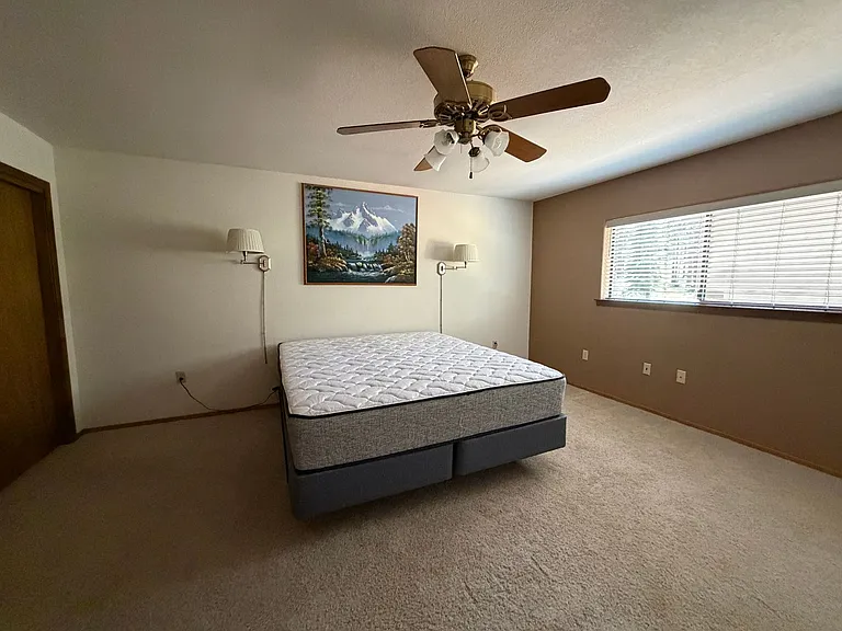 1292 Tata Ln — Photo 9