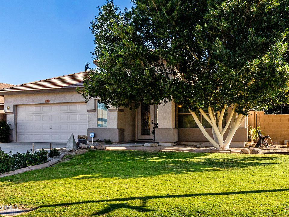 1st image of 8975 W Clara Ln