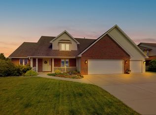 173 Shelley Ln, De Pere, WI 54115