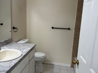 15800 Hubbell St APT B2, Detroit, MI 48227