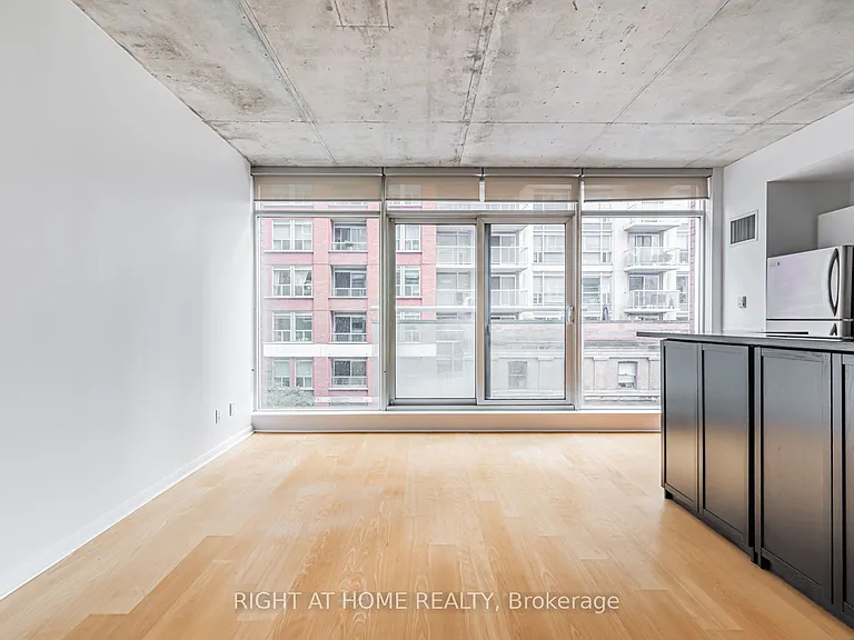 333 Adelaide St E #418 — Photo 15
