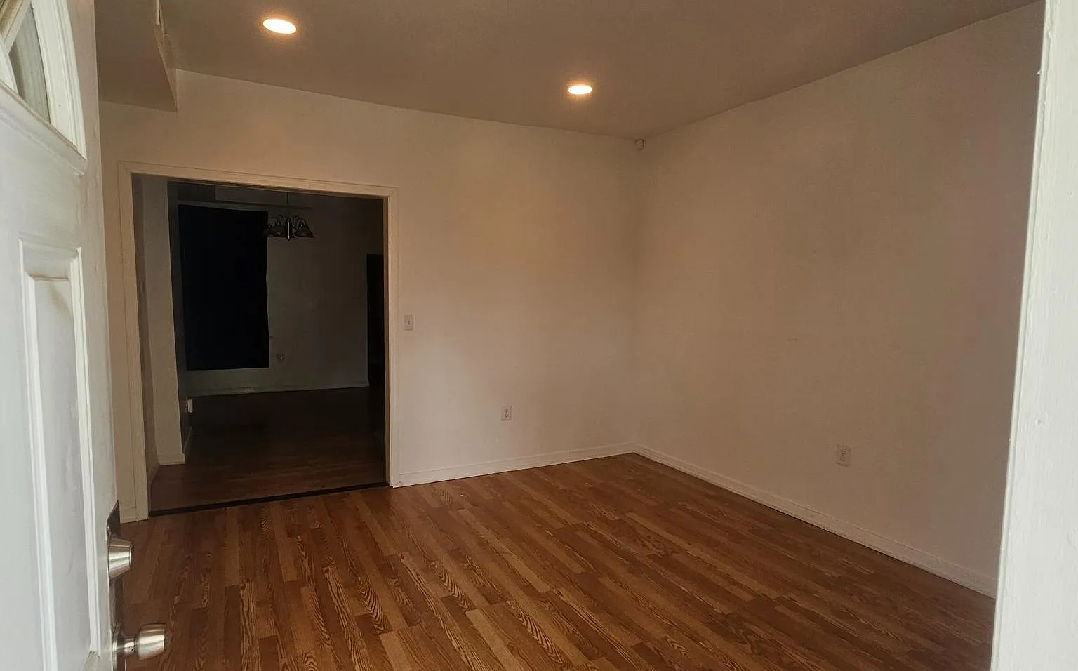 3 bed, 1100 sqft, $1,500 — Photo 2