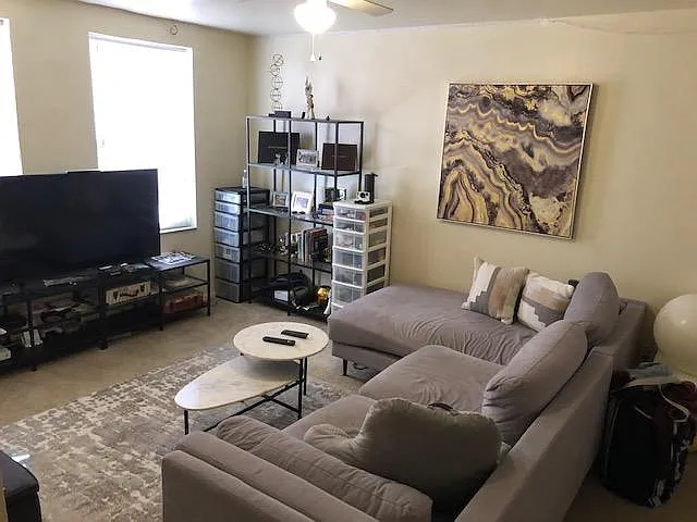 370 S Highland Ave #11 — Photo 5