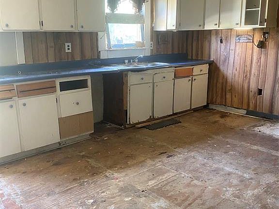 3rd image of 11543 N Highway 19
