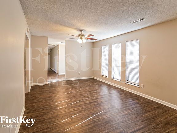 4th image of 111 Boone Dr