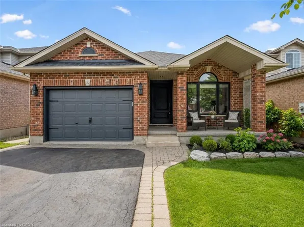 18 Keys Cres, Guelph, ON N1G 5J7