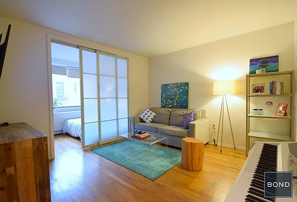 Rented by Bond New York | media 15