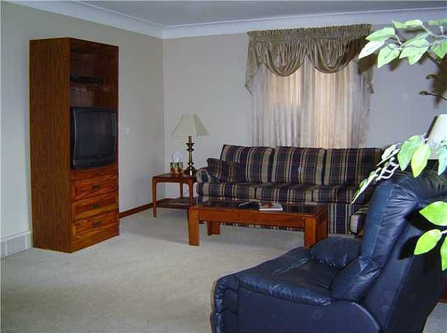 2nd image of 1610 Eastgate Rd