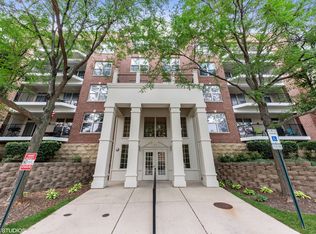 3135 Town Square Dr Unit 407, Rolling Meadows, IL 60008