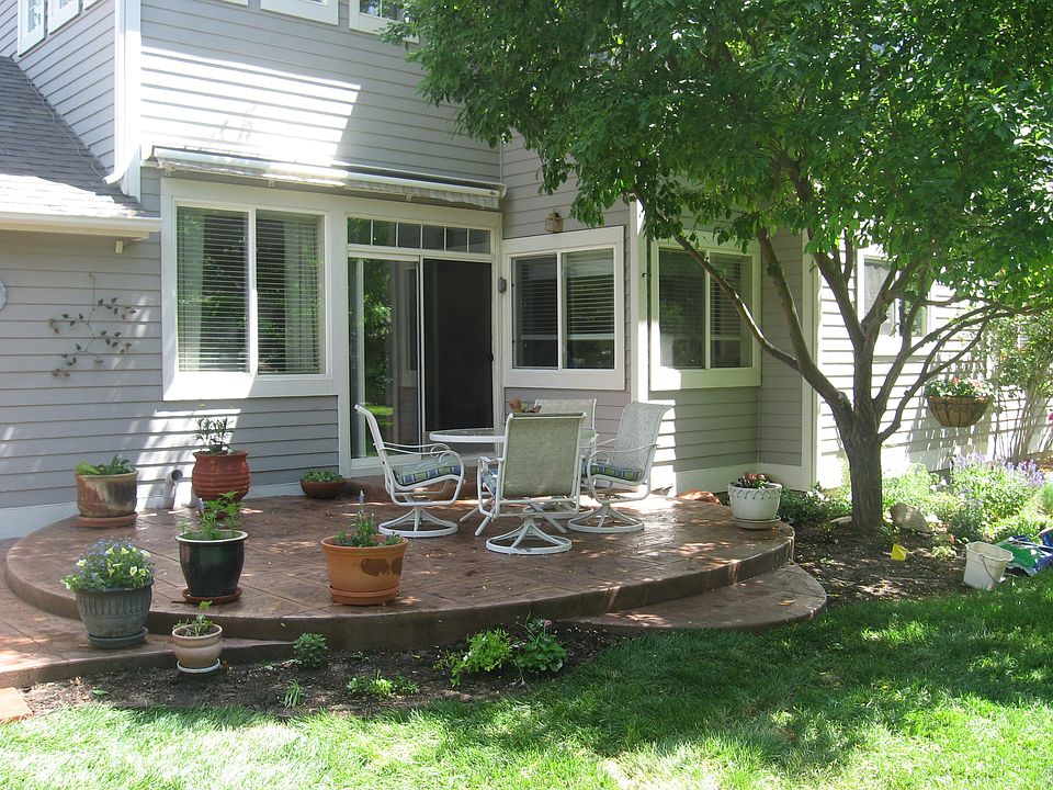 2nd image of 3932 Hawthorne Cir