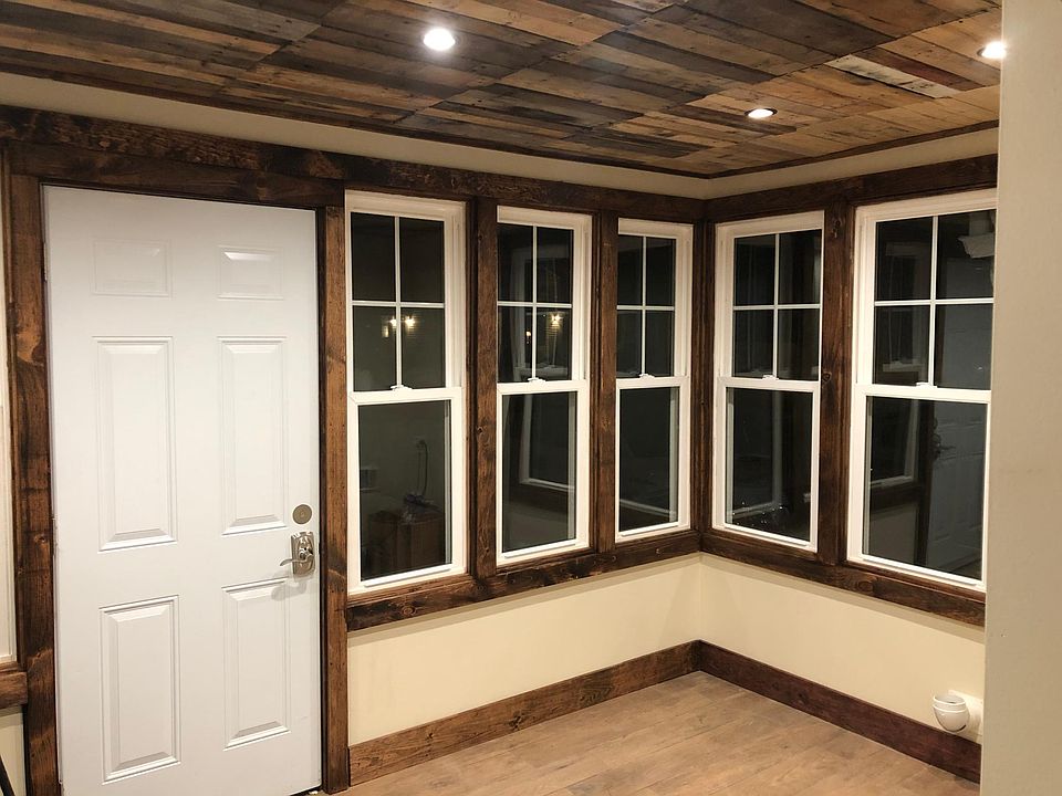 1st image of 58 Pine St