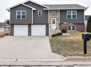 762 Melinda, Peosta, IA 52068