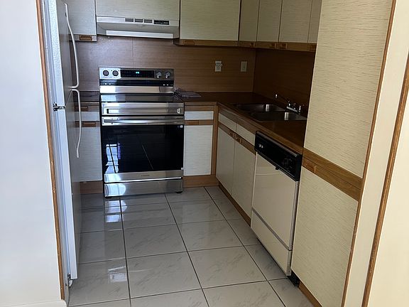 Kitchen with new stove